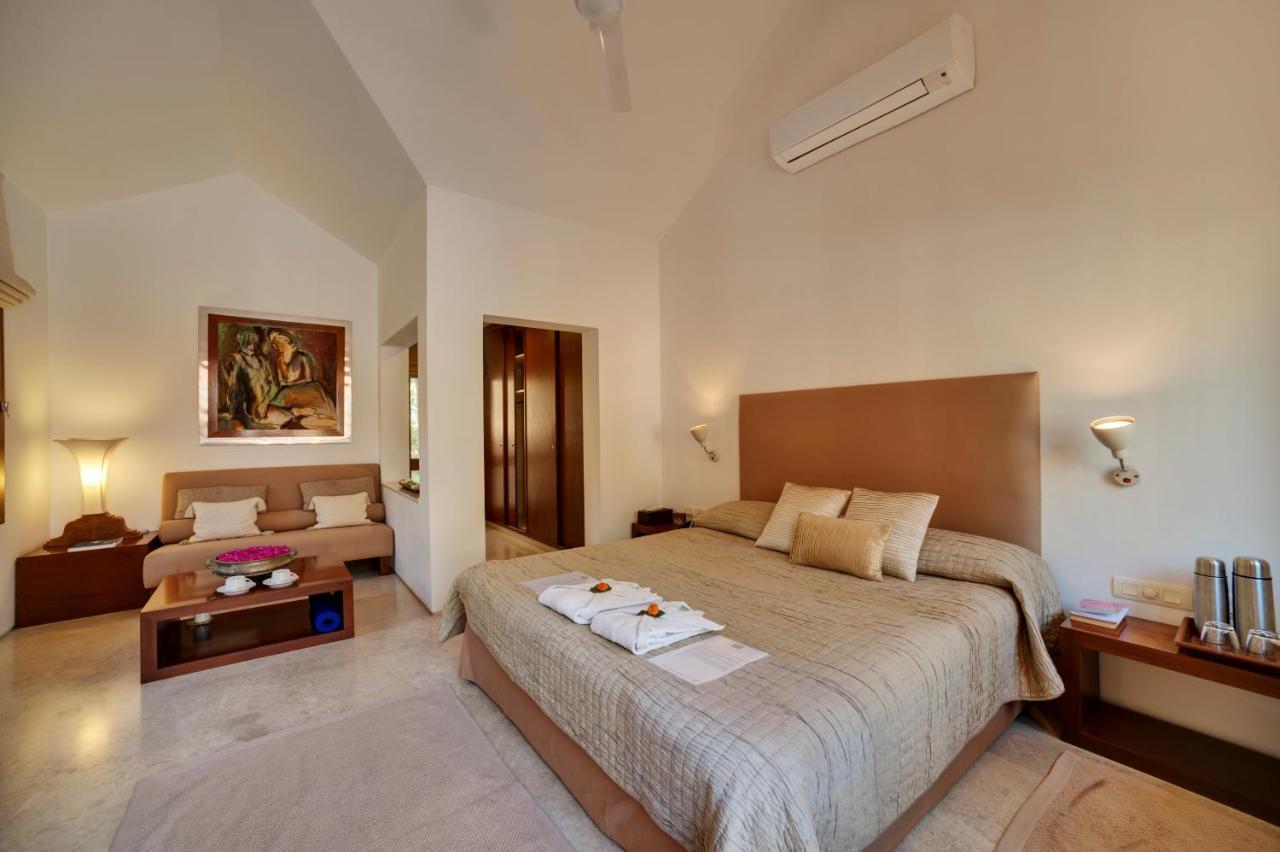 Shreyas Retreat Hotel Nelamangala Exterior photo